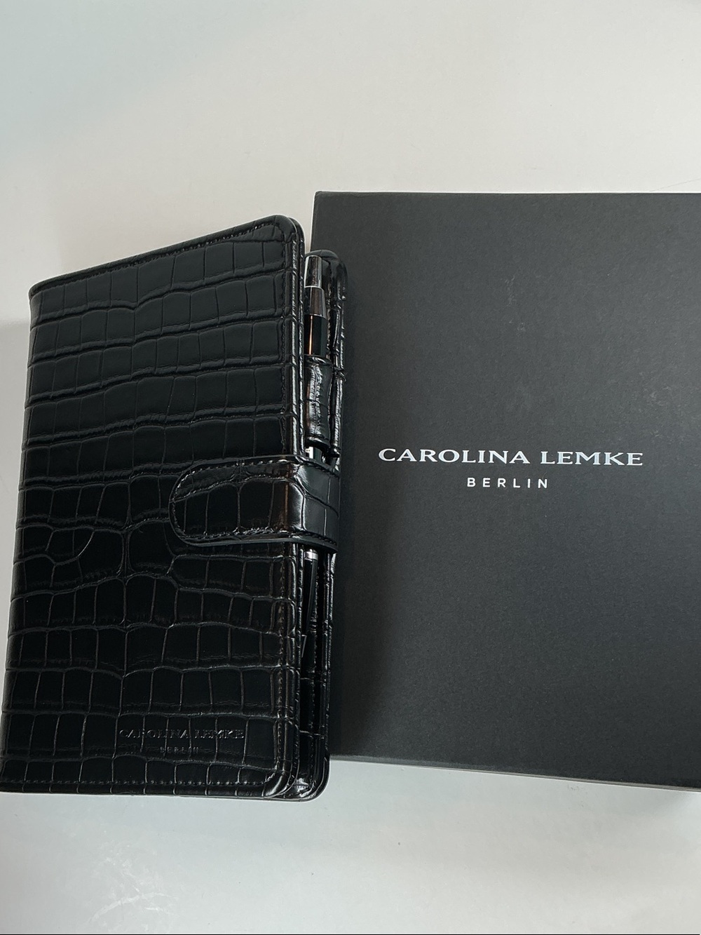 Carolina Lemke Berlin Croc Embossed Planner Binder Organizer + Pen (new in box)